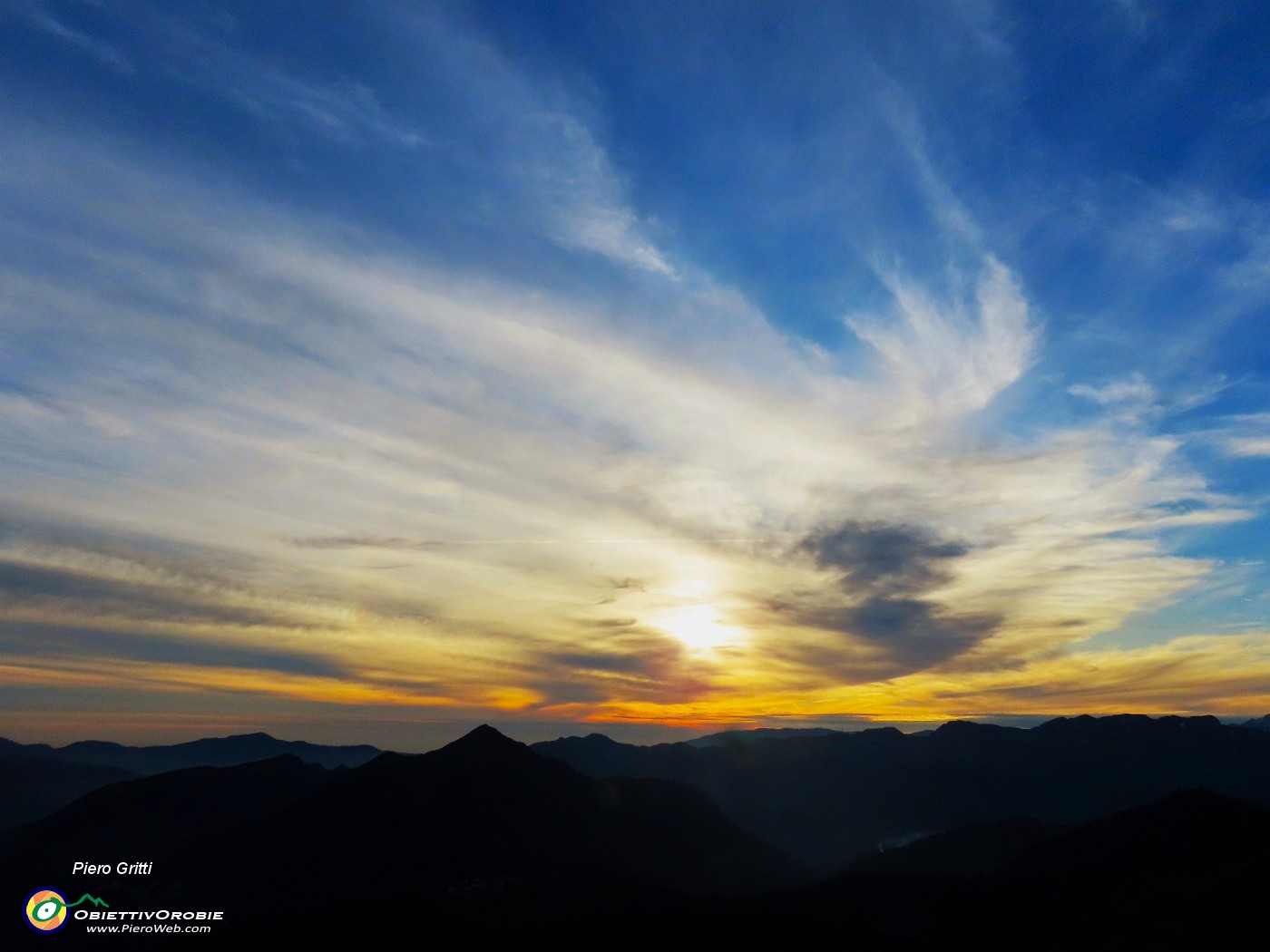 41 Colori del tramonto dal Monte Gioco al Sornadello.JPG